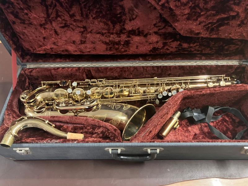 Saxophone ténor vintage