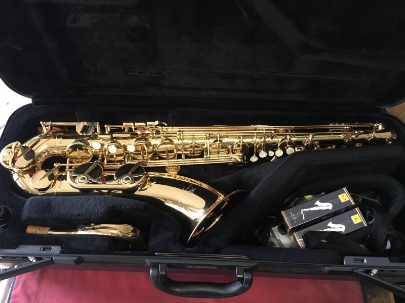 Saxophone ténor d'étude